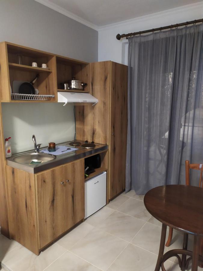 Smallhotel - Vevi エクステリア 写真