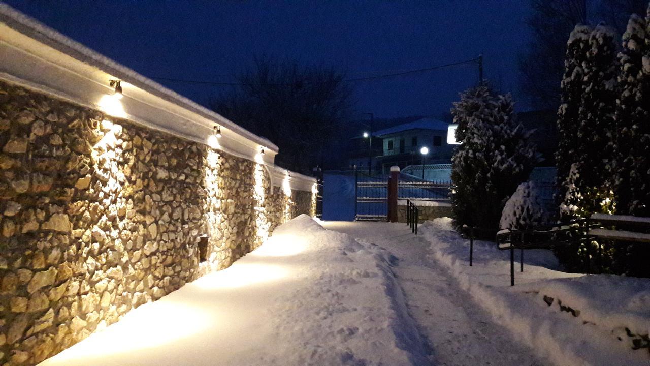 Smallhotel - Vevi エクステリア 写真